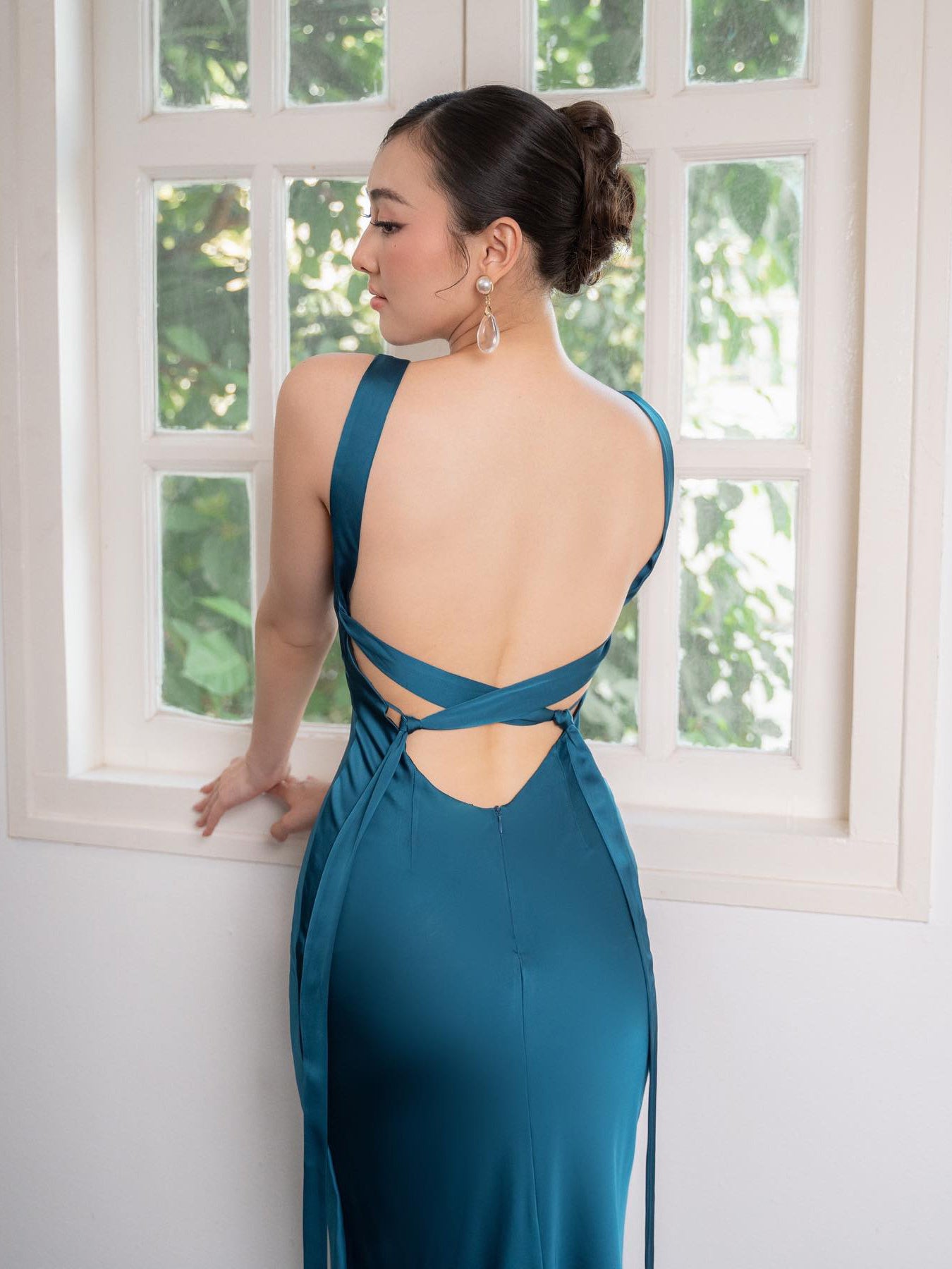 Backless Strappy Lake Blue Wedding Dress - AMAZEALL