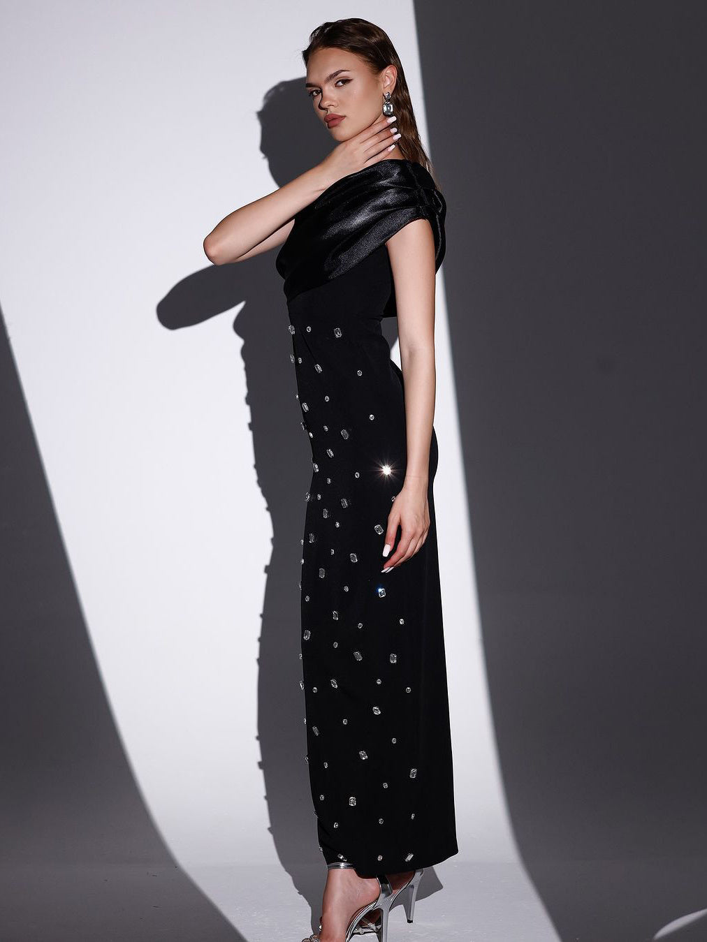 Off-shoulder Diamond Black Evening Dress - AMAZEALL